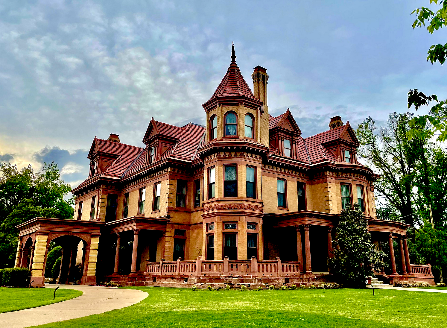Overholser Mansion pic